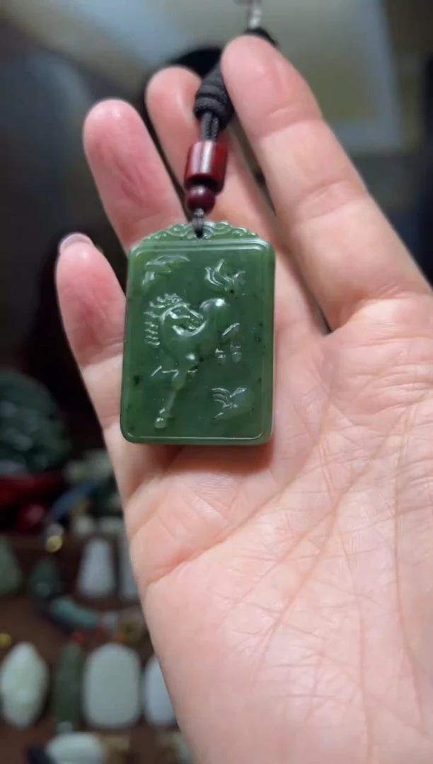 颈饰未镶嵌和田玉·