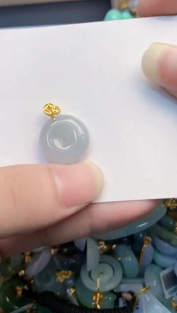 翡翠未镶嵌吊坠(不含链)1