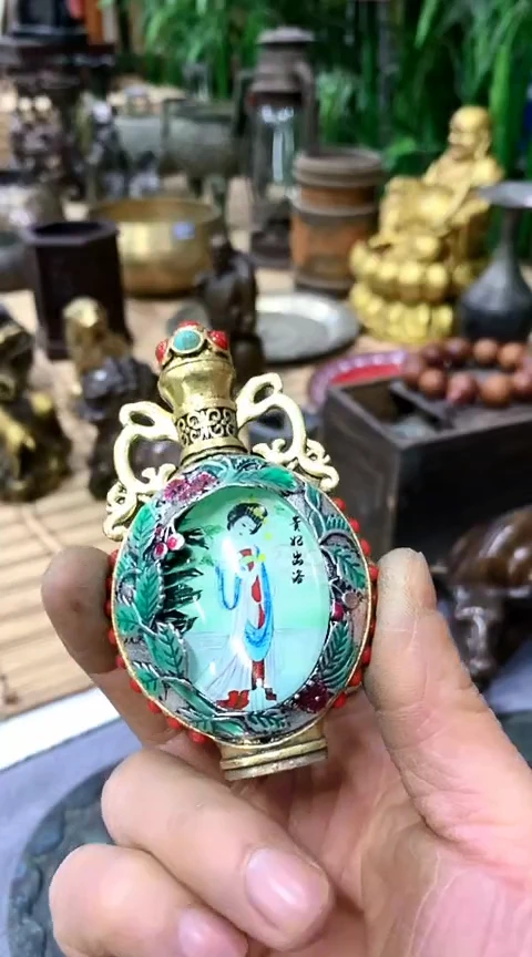 【闪购商品】一物一拍编号鼻烟壶