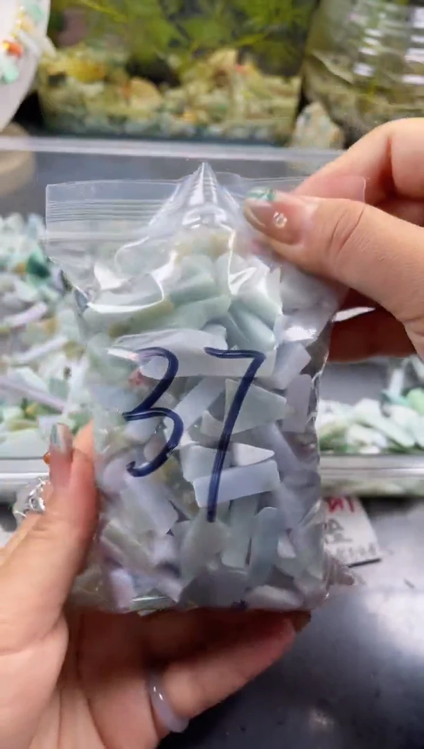 配石翡翠天然翡翠小号500克37