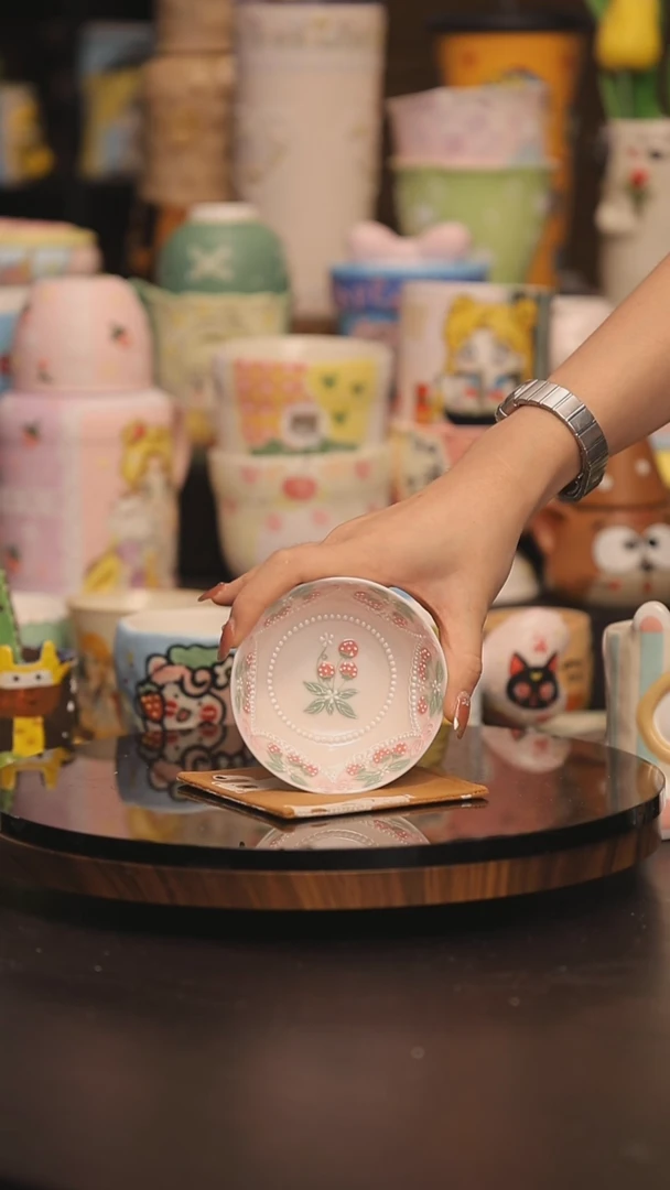 景德镇釉下彩绘设计师款式陶瓷