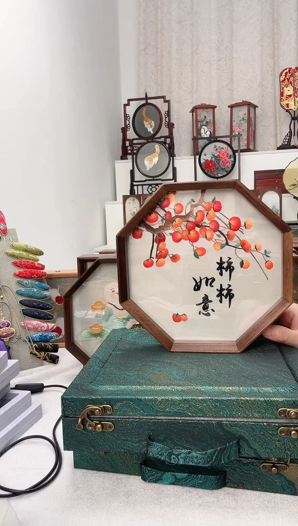扇子苏绣作品手工摆台