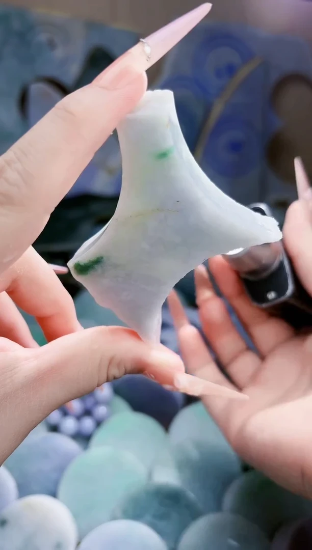 翡翠未镶嵌颈饰翡翠A货 江谭124