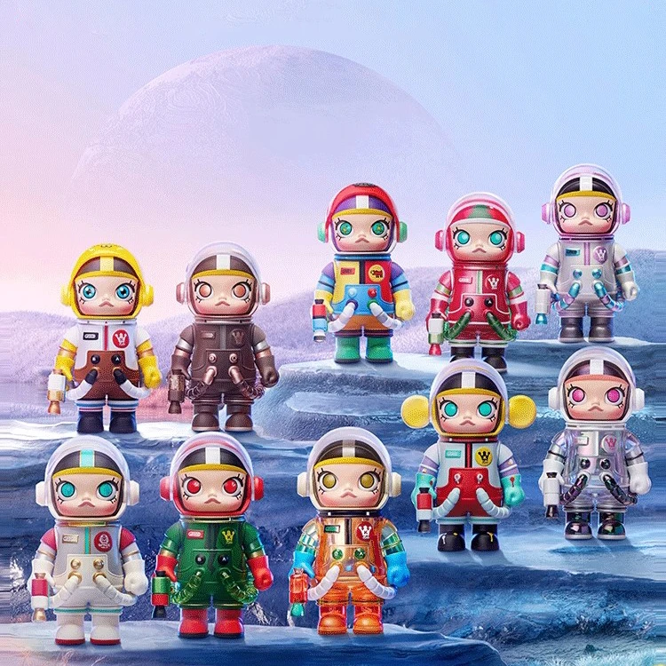 泡泡玛特MOLLY100%手办潮玩周年盲盒玩具2代MEGA珍藏三代车载摆件