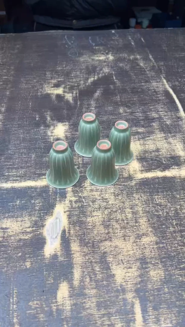 【闪购商品】/铁头款豆青莲瓣岩茶杯