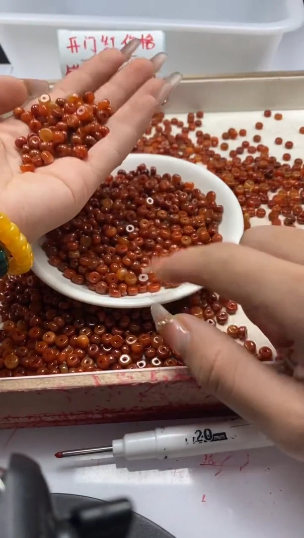 【闪购商品】翡翠颈饰未镶嵌w924红翡算盘6*3mm*30颗