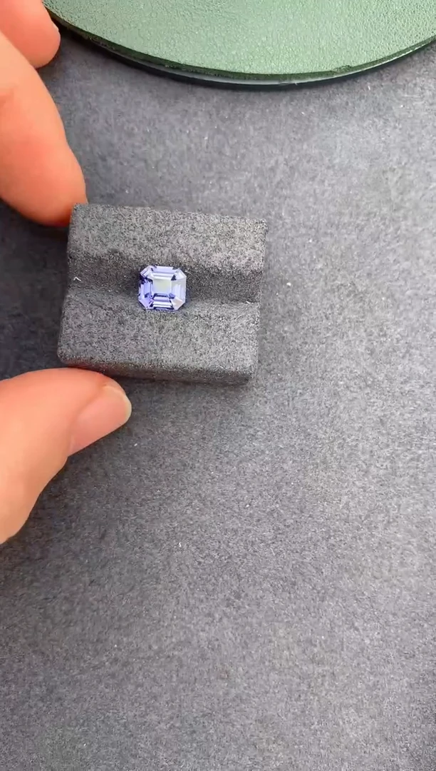 【闪购商品】蓝宝石裸石未镶嵌1.5ct 无烧紫蓝宝