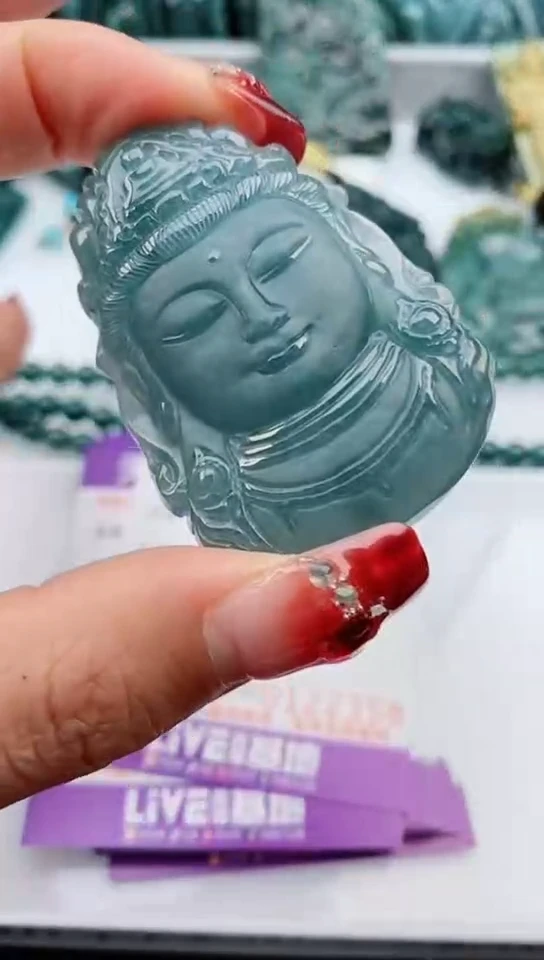 【闪购商品】翡翠颈饰未镶嵌             