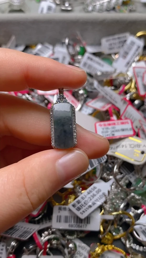 银S925镶嵌戒指翡翠百内无证书