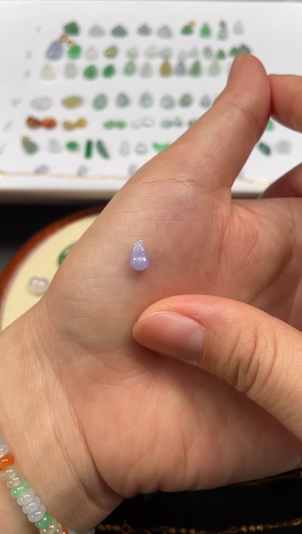 吊坠(不含链)未镶嵌翡翠一个JK719