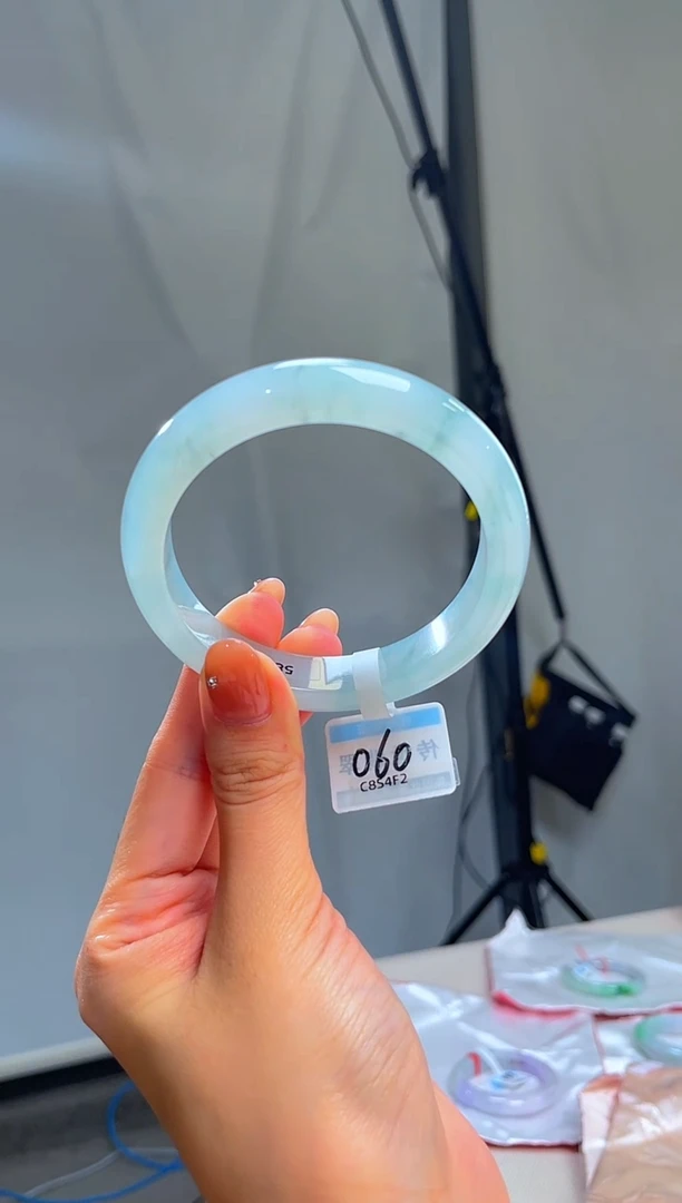 未镶嵌手镯翡翠退货标签需完好-060