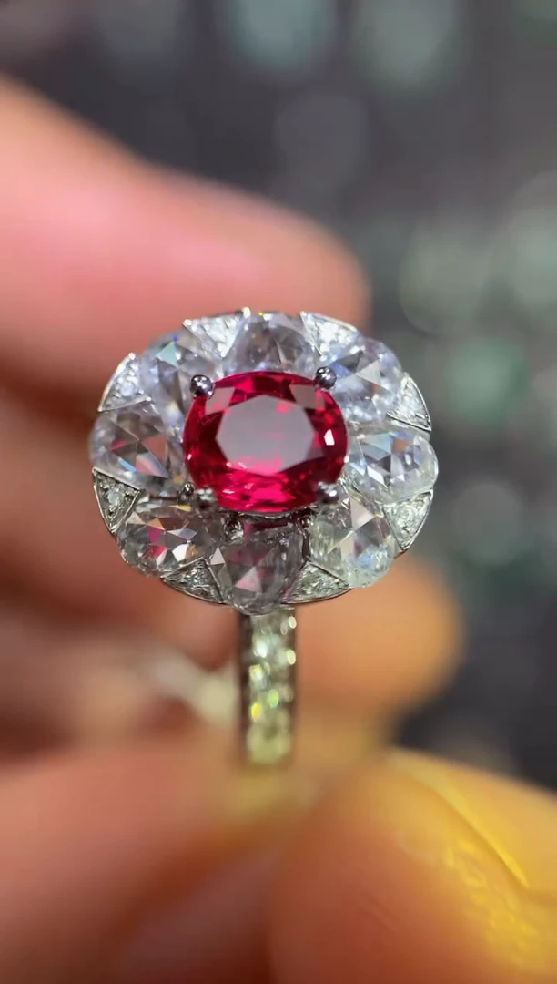 【闪购商品】红宝石戒指18K金镶嵌.