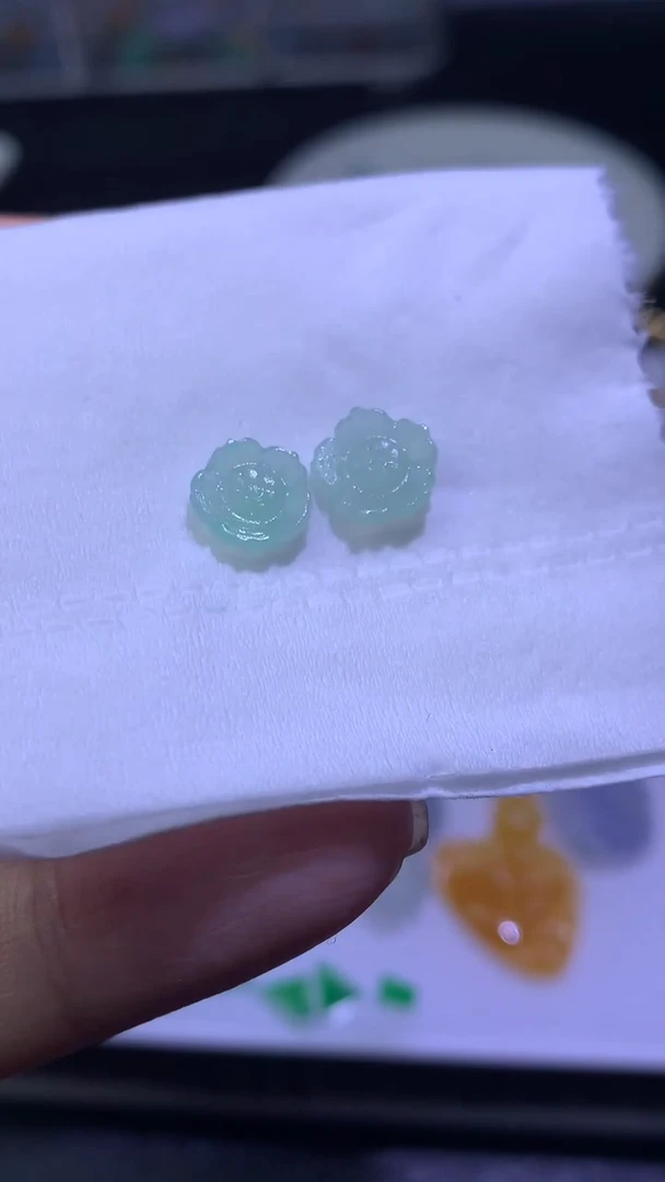 未镶嵌定制翡翠毛货