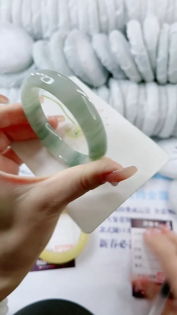 【闪购商品】石英质玉手镯未镶嵌0296996662-多样性发货