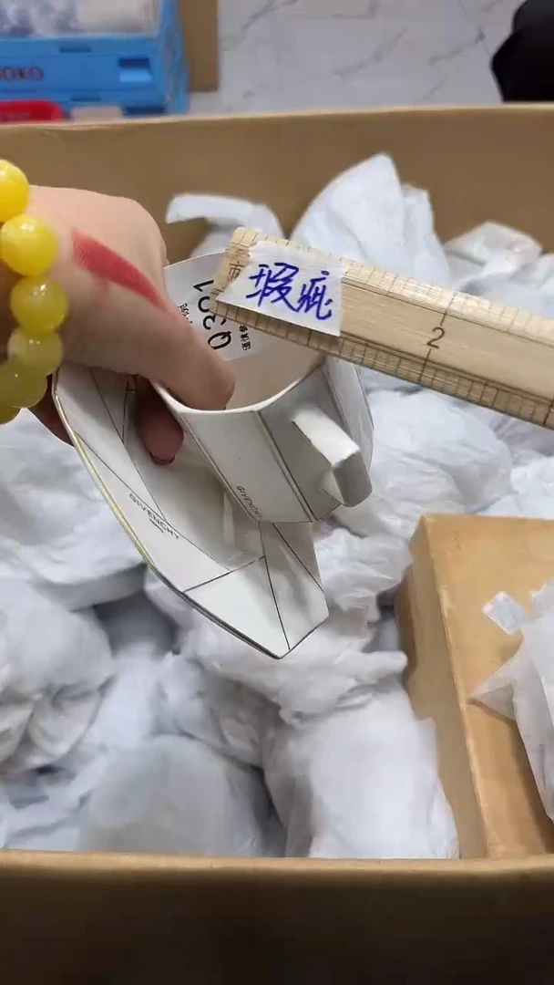 瓷片巧*力391         瑕疵
