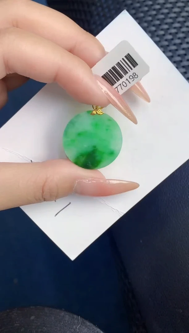 【闪购商品】翡翠颈饰18K金镶嵌000000000