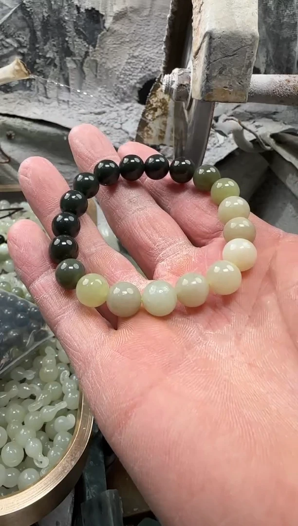 【闪购商品】和田玉颈饰未镶嵌手串多样性