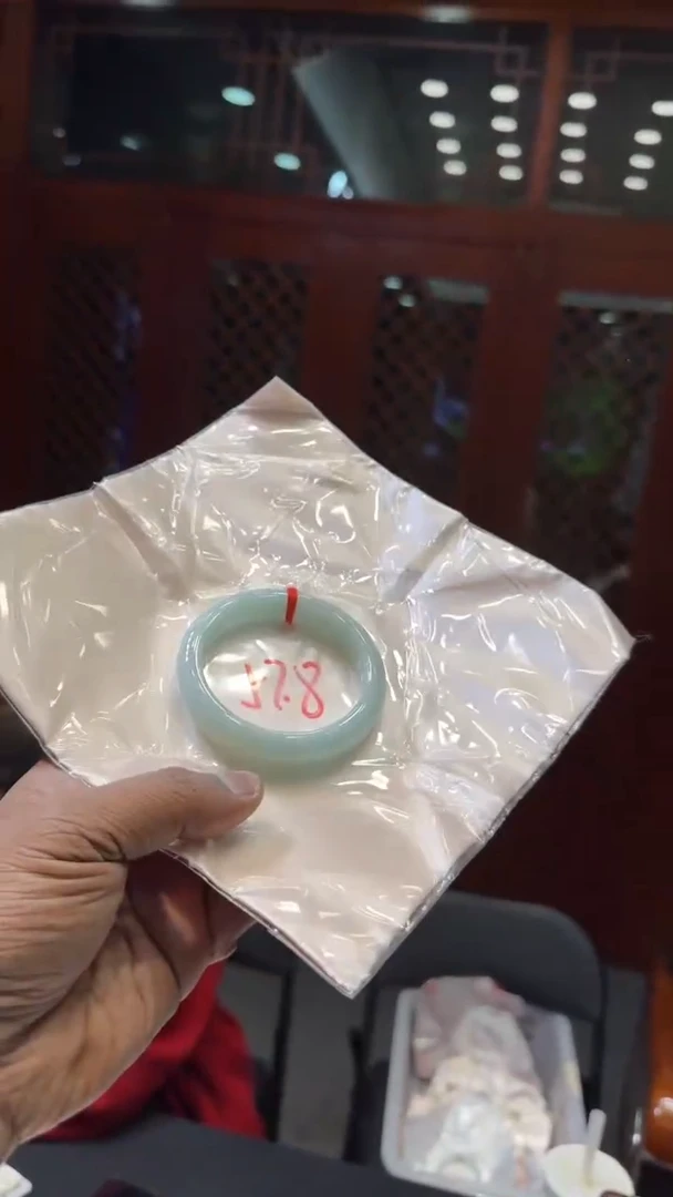 【闪购商品】翡翠手镯未镶嵌手镯