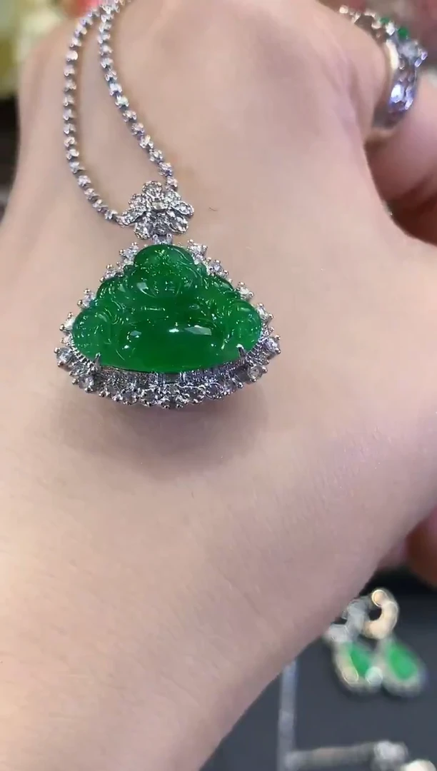 吊坠(不含链)18K金镶嵌翡翠B238