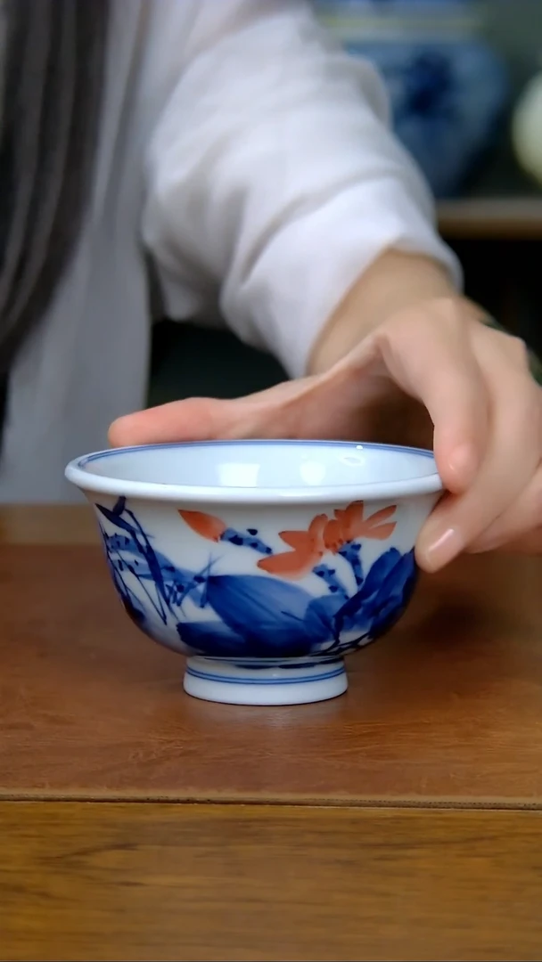 陶瓷写意荷花压手杯