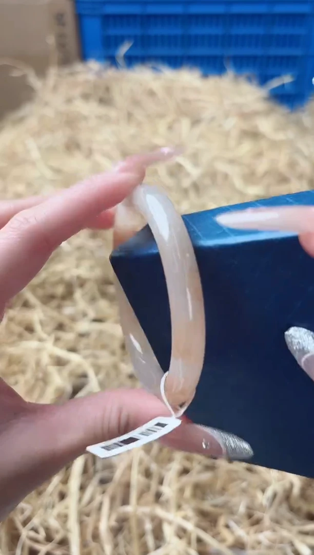 未镶嵌手镯石英质玉T-3688-56