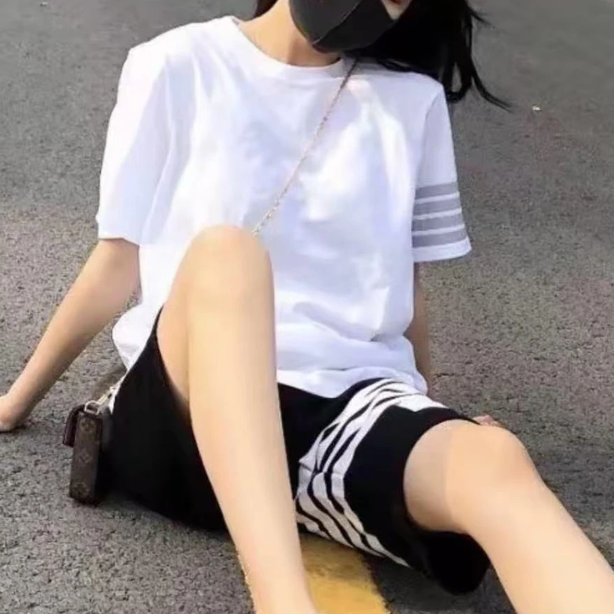 未使用 THOMBROWNE 白色平纹针织四条纹正肩短袖