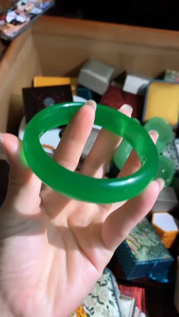 翡翠手镯未镶嵌永玉阁精品专属摆件