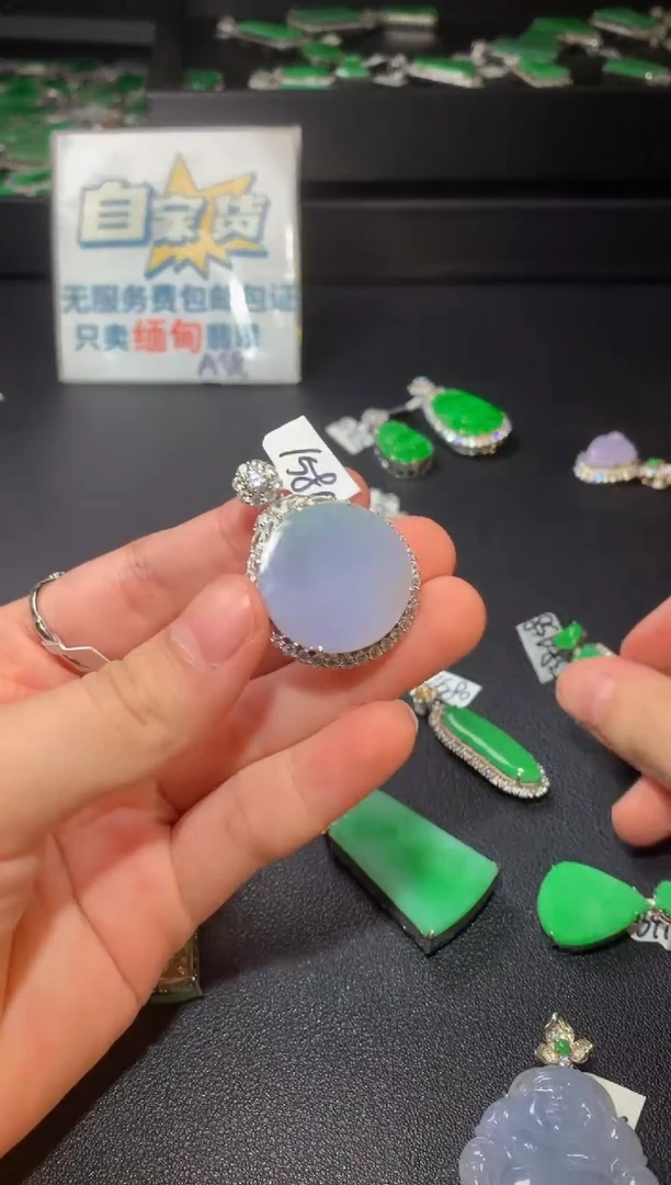 翡翠银S925镶嵌颈饰翡翠