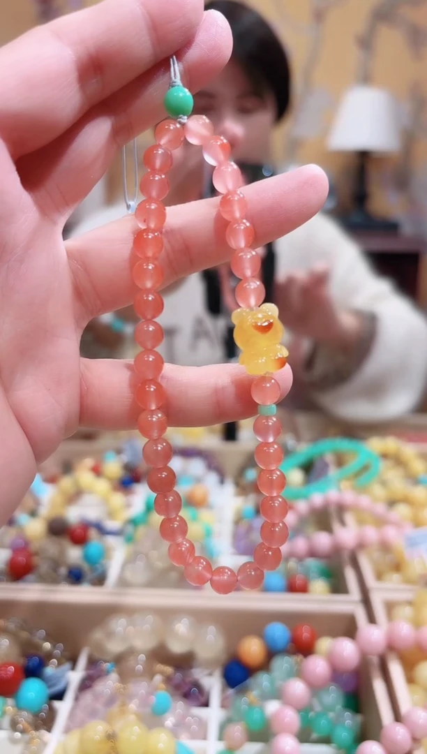 未镶嵌手链南红玛瑙翩**云保山南红，冰种樱桃红