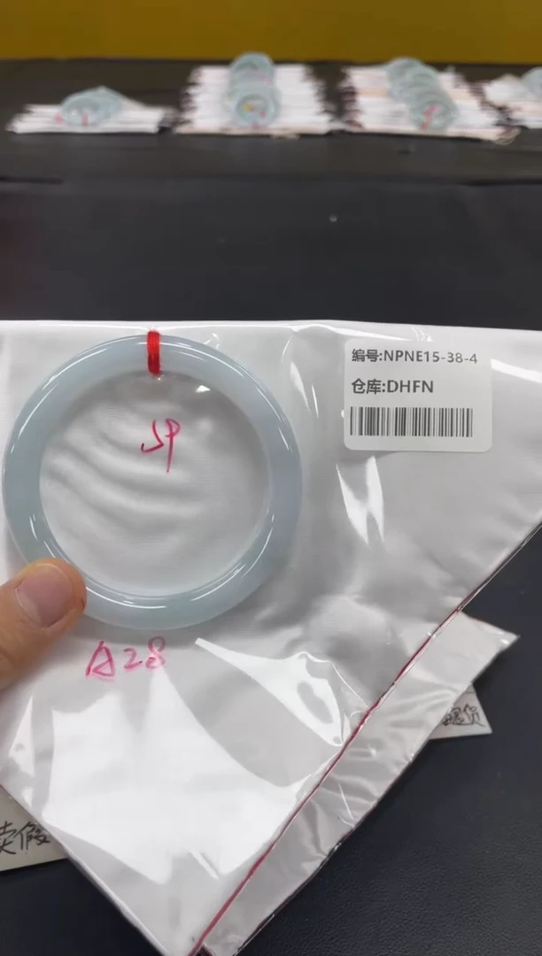 未镶嵌手镯翡翠翡翠手镯