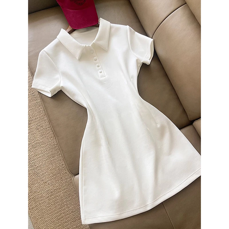 白色polo领短袖连衣裙2025新款夏季出片裙子穿搭收腰显瘦包臀裙