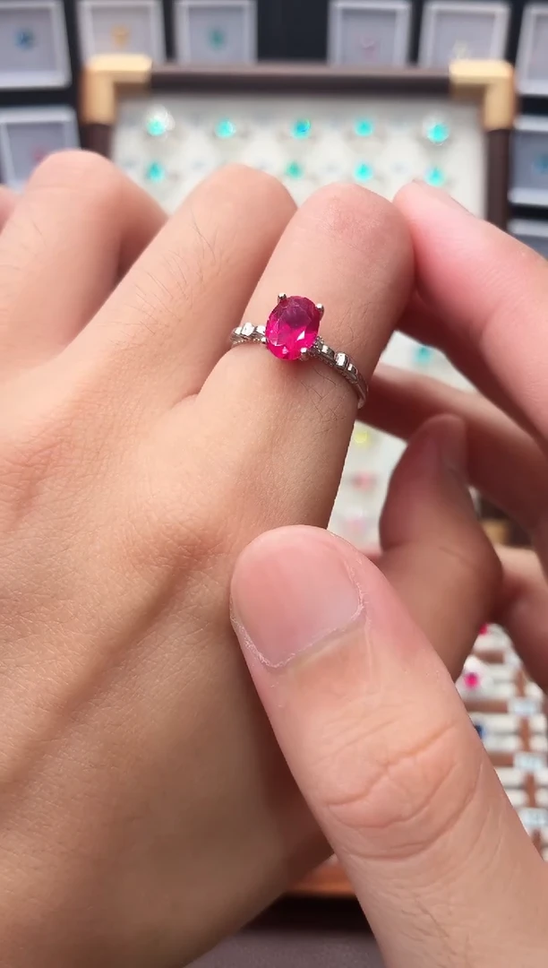 银S925镶嵌戒指红宝石1111