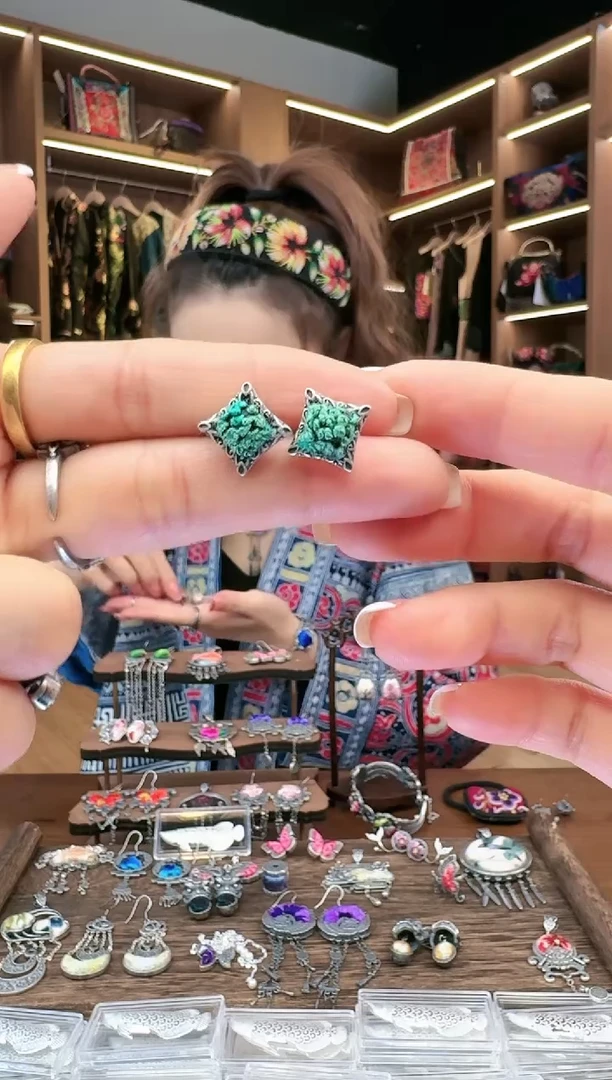 【闪购商品】织绣155黔东南苗族刺绣