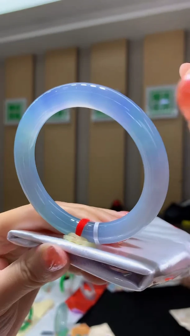 未镶嵌手镯翡翠- 圈口