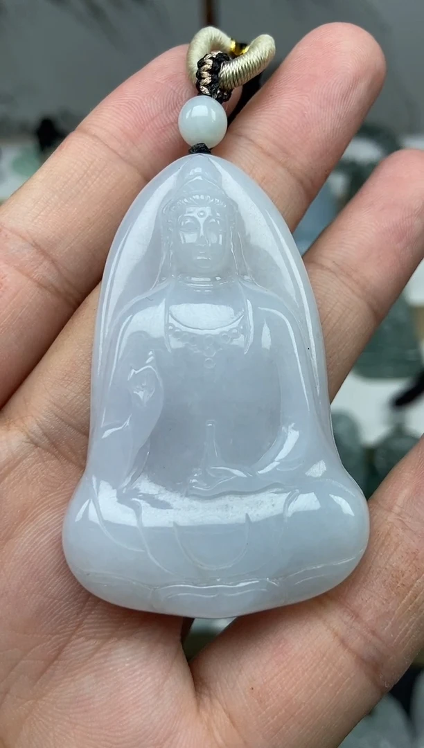 颈饰未镶嵌翡翠好**?素衣观音
