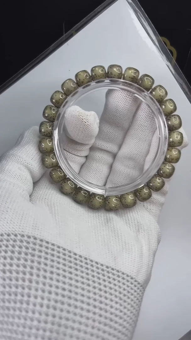 手串星月菩提小驼包9x8.c586