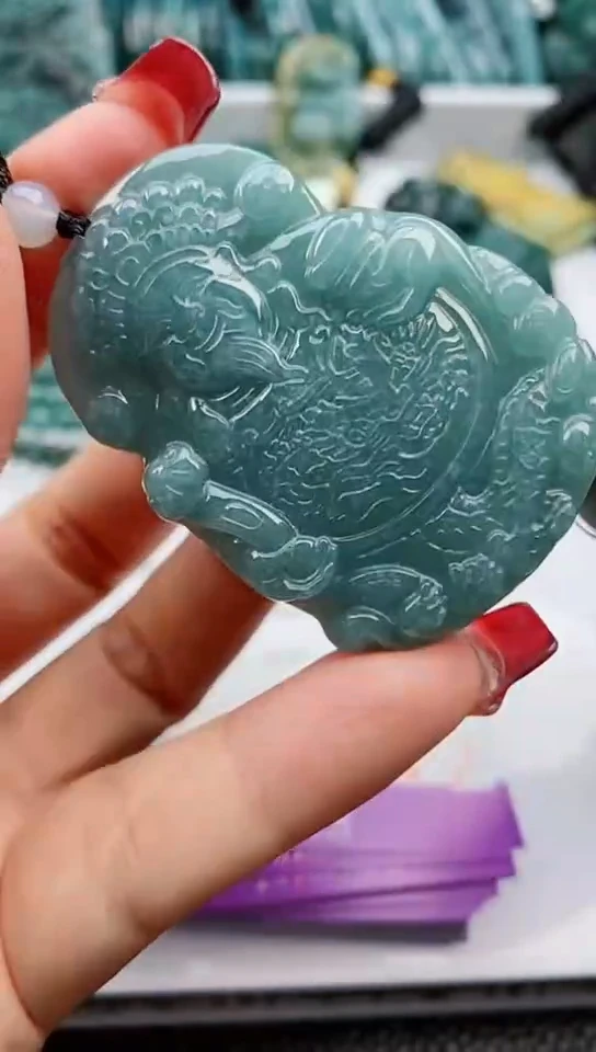 【闪购商品】翡翠颈饰未镶嵌