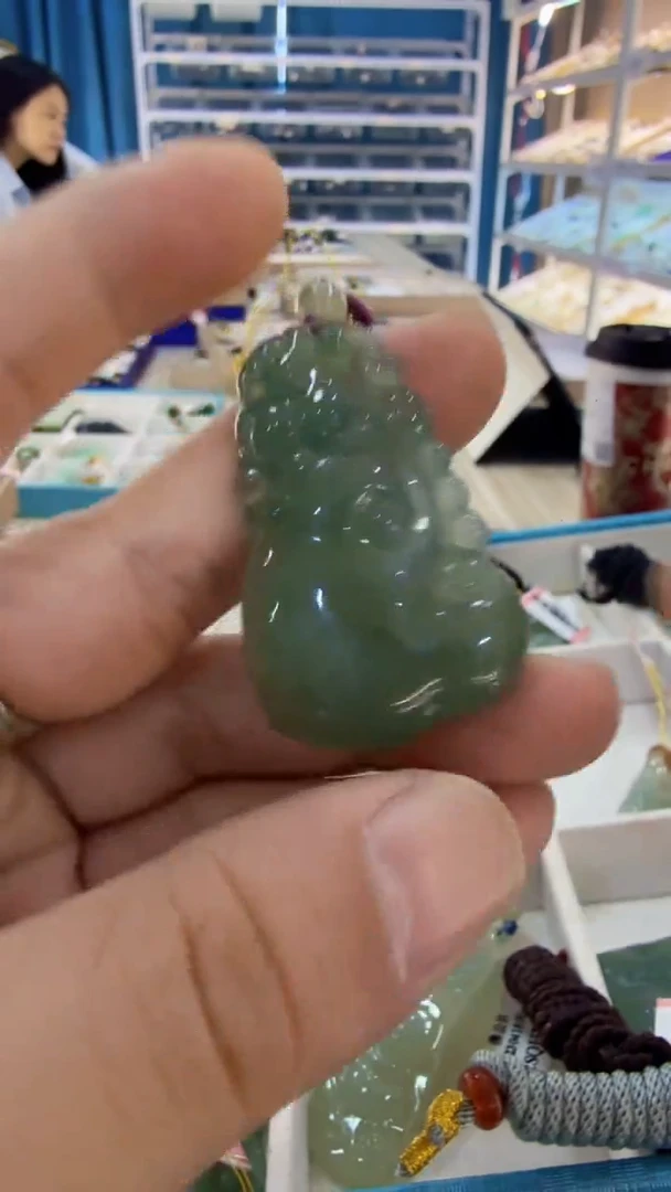 翡翠未镶嵌吊坠(不含链)100