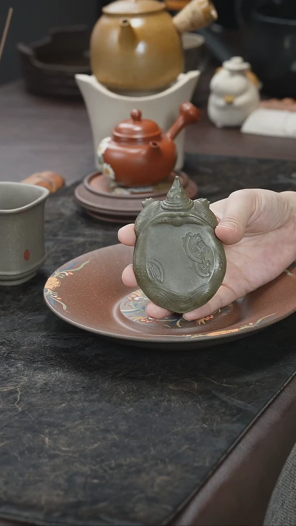 九隐茶器龙背青甲鱼