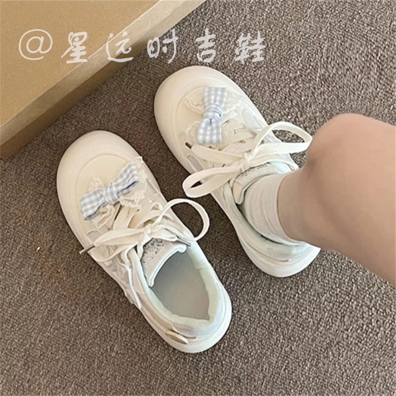 可爱星星板鞋圆头增高厚底小白鞋女款2025新款爆款百搭学生运动鞋