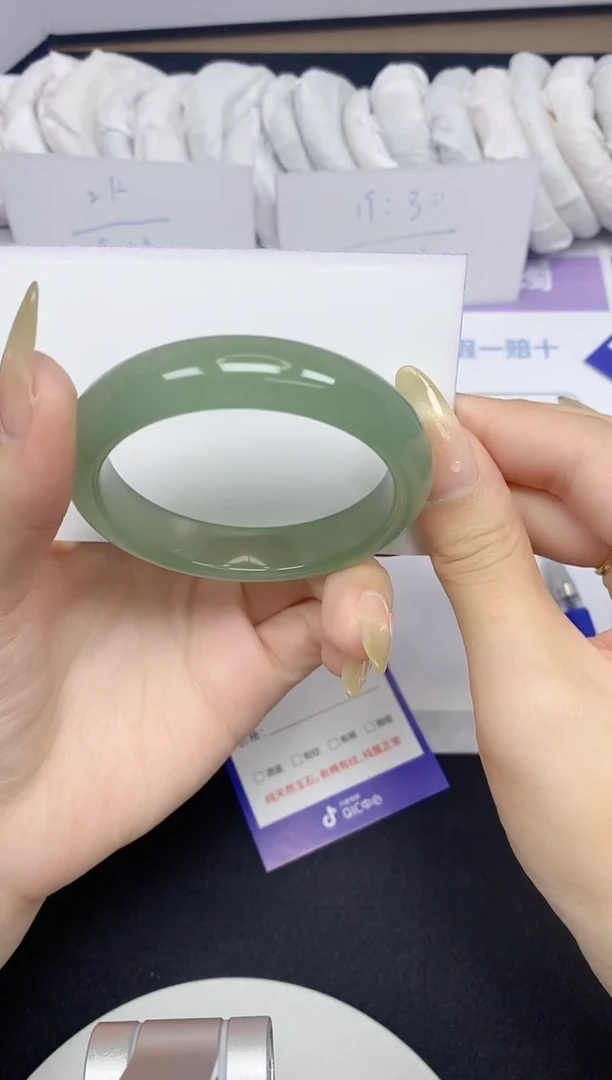 石英质玉手镯未镶嵌35-54圈口