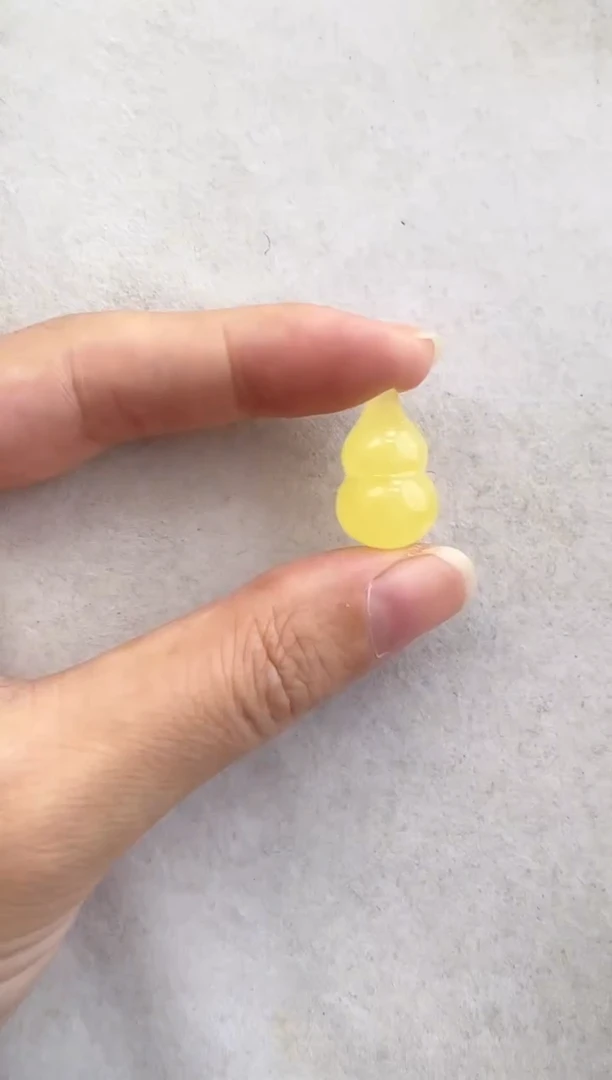 【闪购商品】琥珀裸石未镶嵌10118132-吊坠