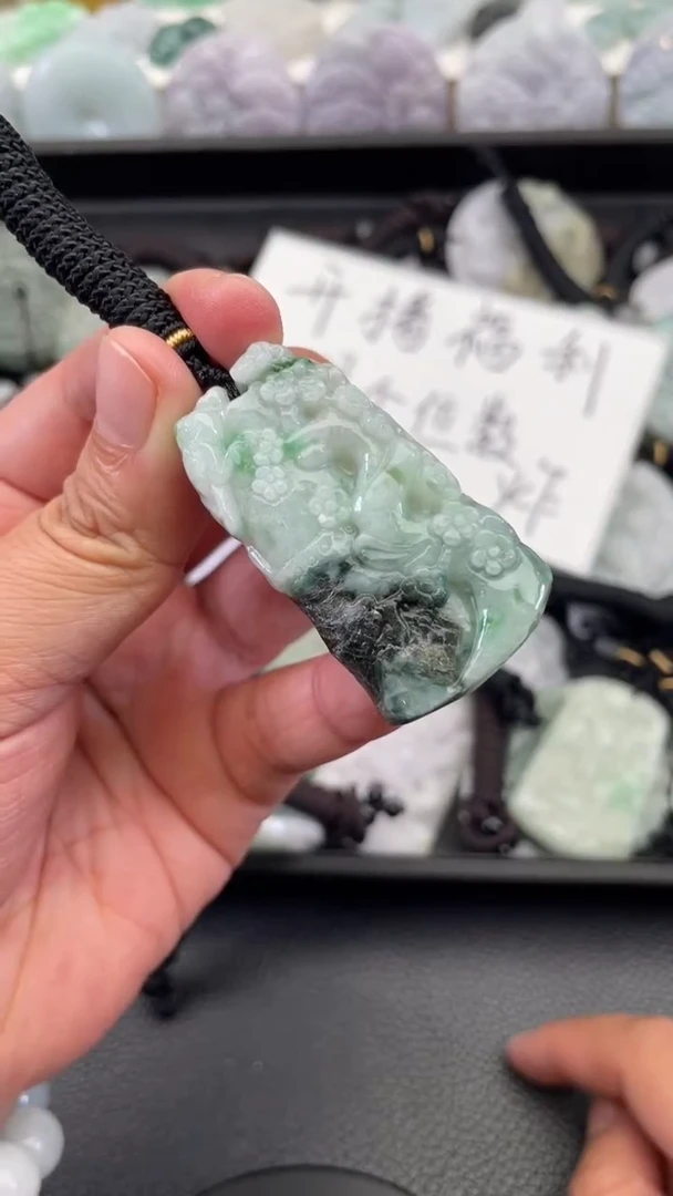 颈饰未镶嵌翡翠天然缅甸翡翠A货4