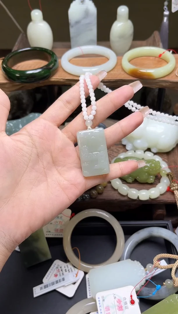 和田玉未镶嵌吊坠(不含链)迪克兰 山水牌一套