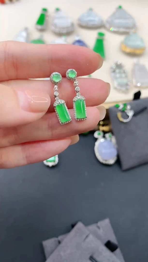 翡翠18K金镶嵌耳饰|6800+0