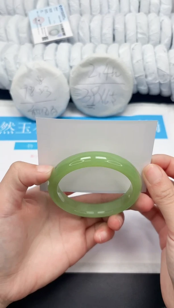 【闪购商品】石英质玉手镯未镶嵌189-60
