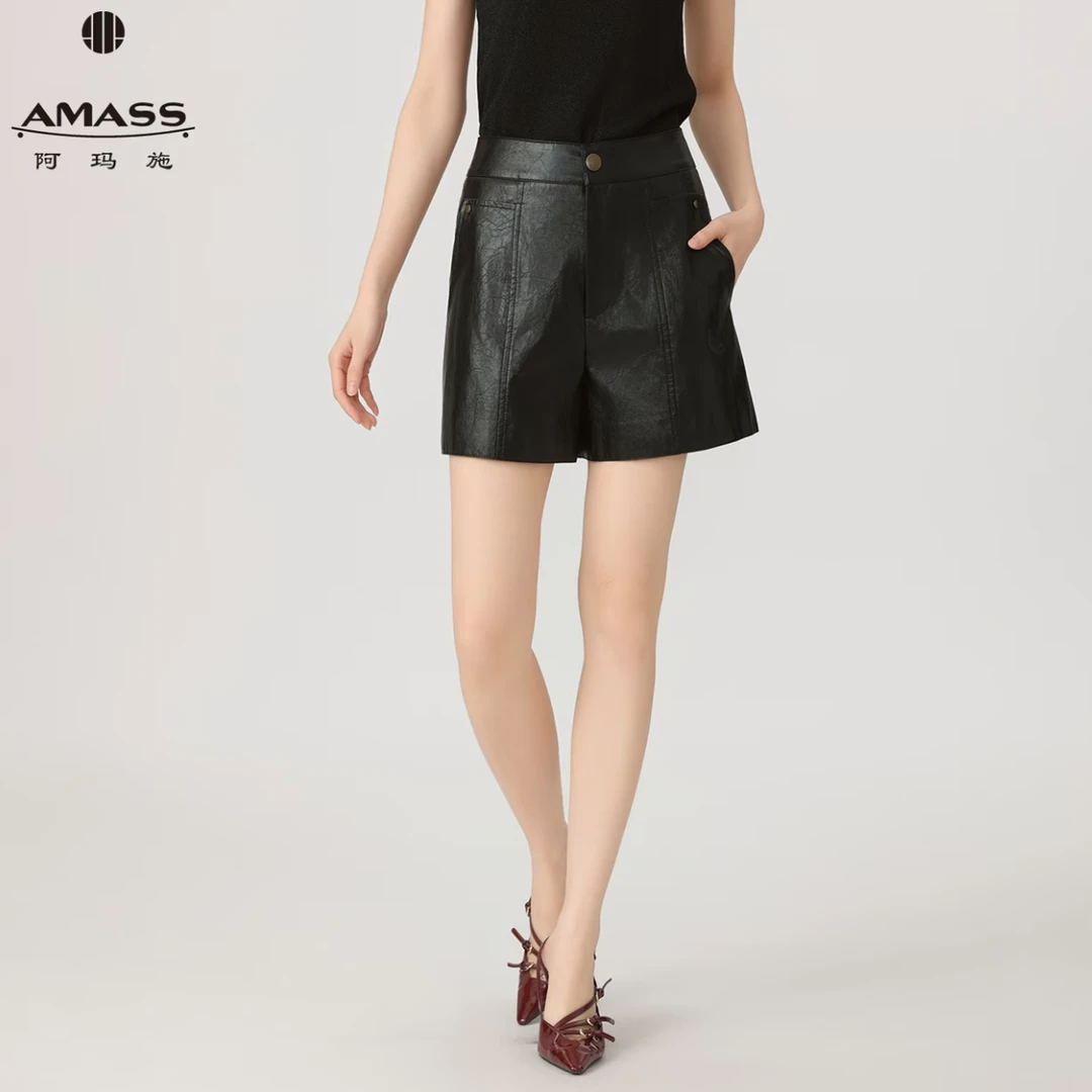 AMASS/阿玛施25新款黑色显瘦皮质反光休闲短裤510042-4247411