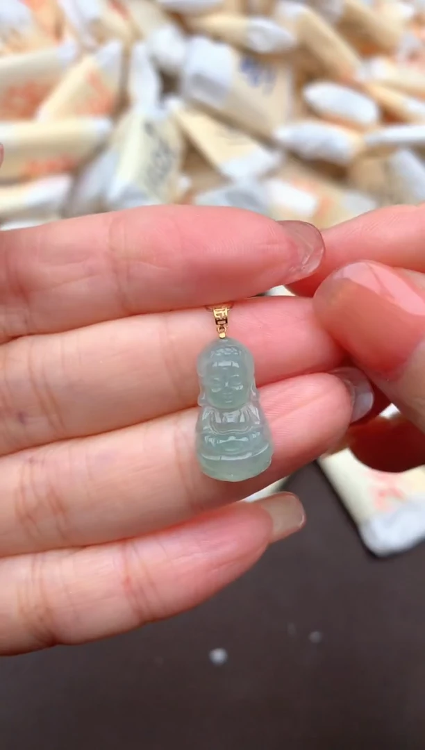 翡翠挂件18K金镶嵌一