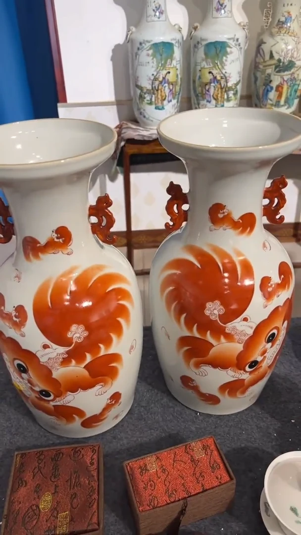 摆件瓷摆件瓷摆件红狮子大瓶