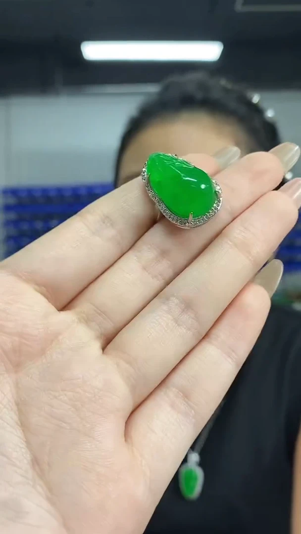 未镶嵌戒指翡翠多样性发其一颜色微差